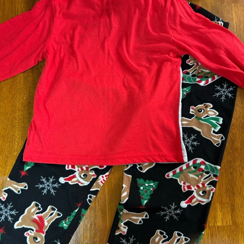Rudolph the Red-Nosed Reindeer Pajama Set | Fleece Pant Set | Size 6 Unisex